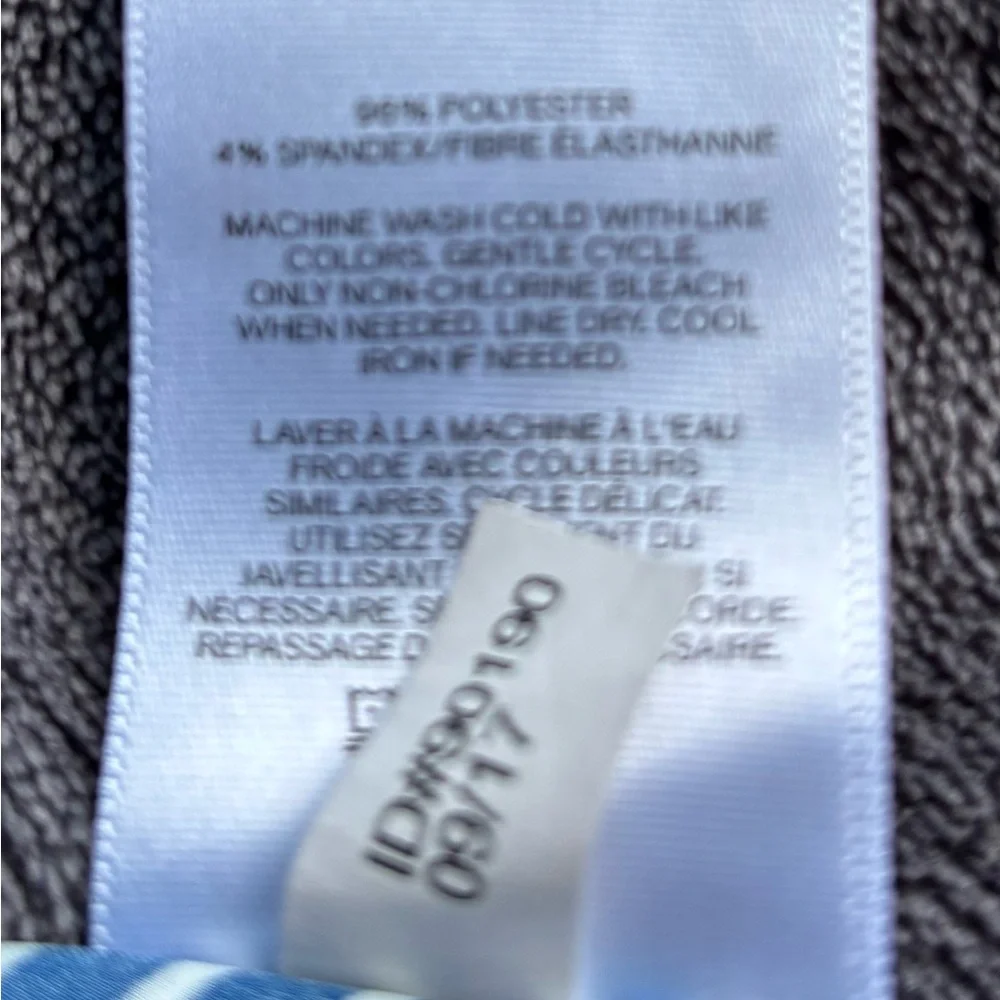 Express Navy & white‎ Striped Women's M cap sleeved top. - Picture 7 of 7